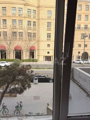 Продаётся 2-комн. вторичка 45 м², м. Низами, photo 3 from 14