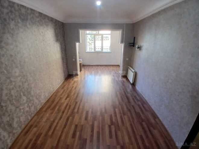 Сдаётся 3-комн. вторичка 65 м², м. Нефтчиляр, photo 5 from 9