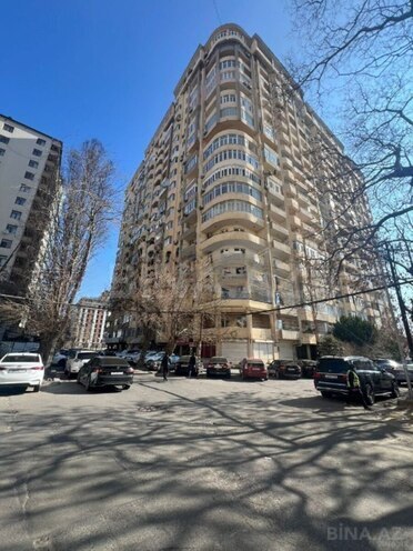 Продаётся 4-комн. новостройка 210 м², м. Низами, photo 1 from 25