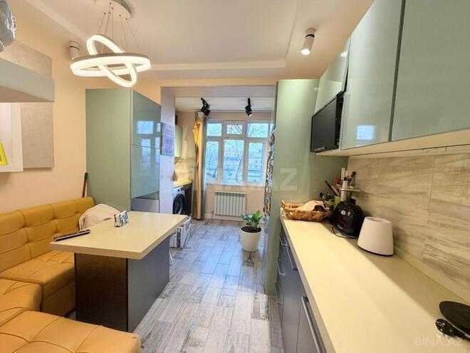 Продаётся 2-комн. вторичка 60 м², м. Низами, photo 10 from 17