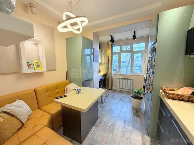 Продаётся 2-комн. вторичка 60 м², м. Низами, photo 14 from 17