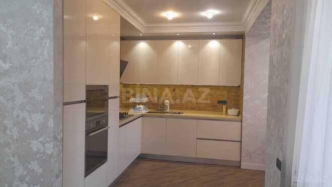 Продаётся 4-комн. вторичка 110 м², м. Ази Асланов, photo 1 from 20