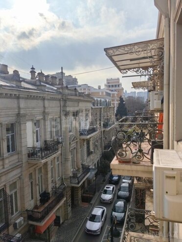 Продаётся 3-комн. вторичка 70 м², м. Сахил, photo 6 from 15