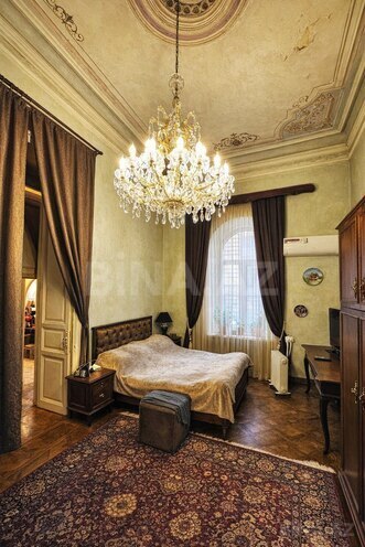 Satılır 7 otaqlı köhnə tikili 245 m², Sahil m., photo 9 from 20