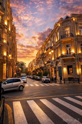 Satılır 7 otaqlı köhnə tikili 245 m², Sahil m., photo 1 from 20