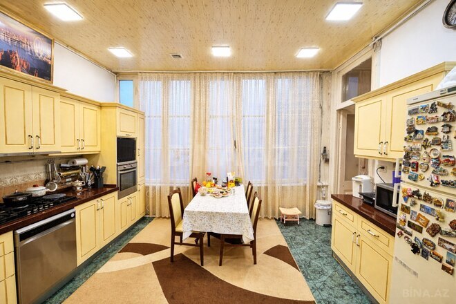 Satılır 7 otaqlı köhnə tikili 245 m², Sahil m., photo 8 from 20