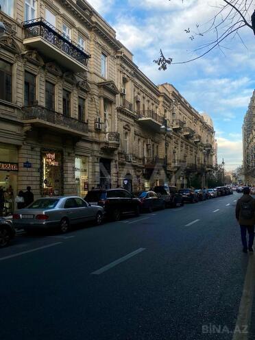 Satılır 7 otaqlı köhnə tikili 245 m², Sahil m., photo 19 from 20