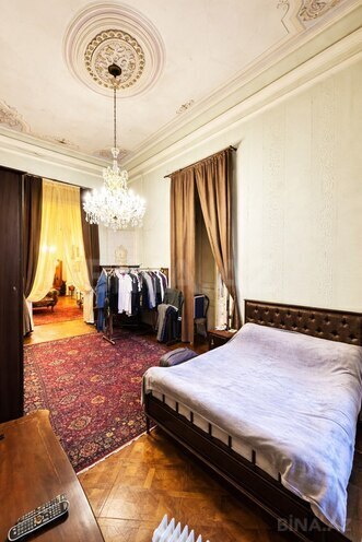 Satılır 7 otaqlı köhnə tikili 245 m², Sahil m., photo 10 from 20