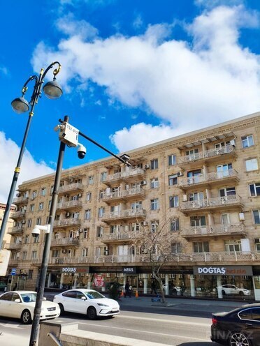 Satılır 3 otaqlı köhnə tikili 75 m², Elmlər Akademiyası m., photo 20 from 22