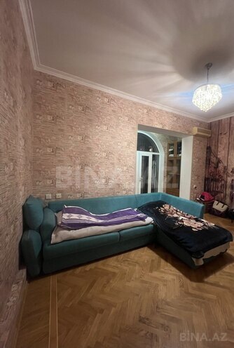 İcarəyə verilir 2 otaqlı köhnə tikili 85 m², Nizami m., photo 5 from 13
