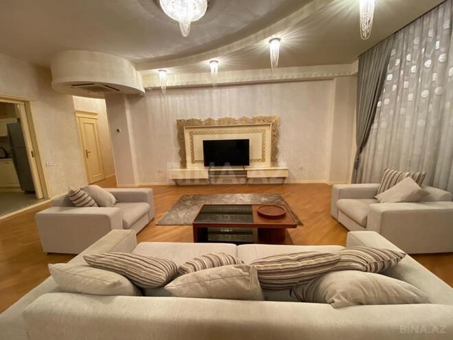 İcarəyə verilir 5 otaqlı yeni tikili 200 m², 28 May m., photo 3 from 19