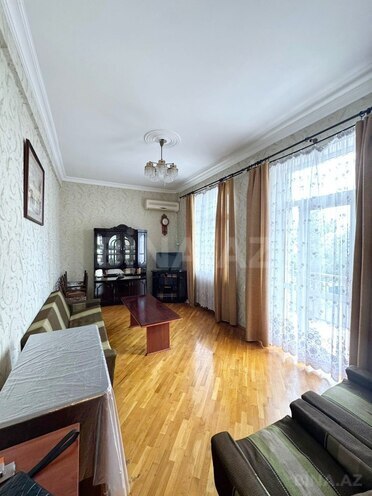 Satılır 2 otaqlı köhnə tikili 45 m², Nizami m., photo 3 from 8