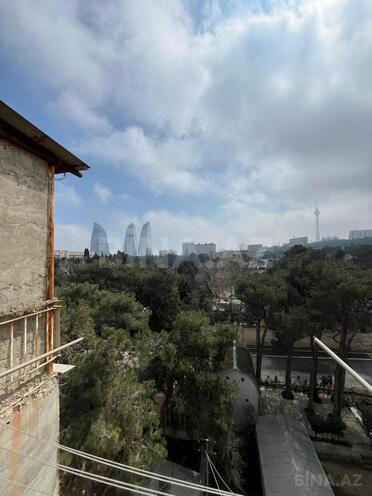 Satılır 3 otaqlı köhnə tikili 70 m², Yasamal r., photo 3 from 18