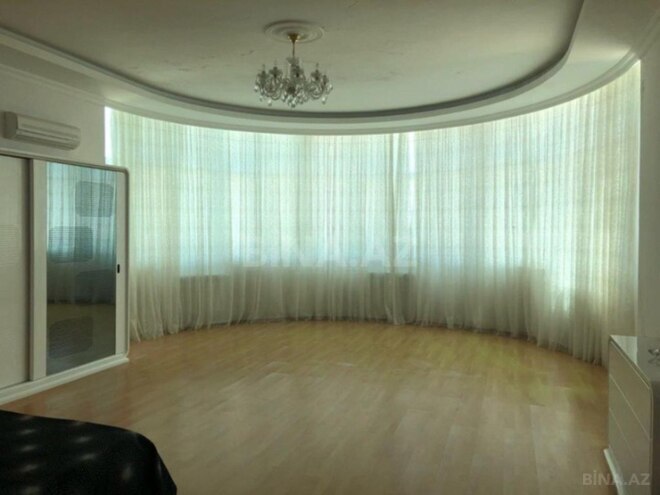 Satılır 8 otaqlı həyət evi/bağ evi 800 m², Novxanı q., photo 15 from 16