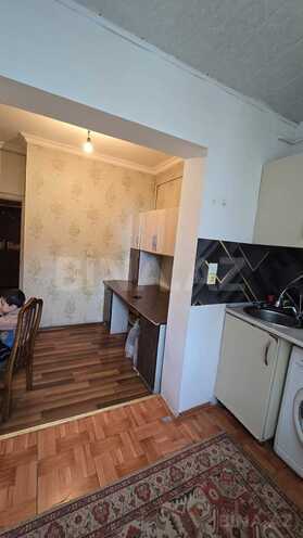 Satılır 2 otaqlı köhnə tikili 50 m², İnşaatçılar m., photo 15 from 17