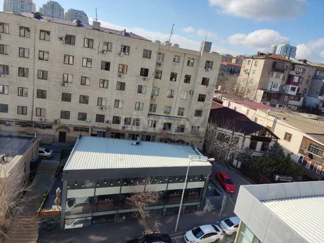 Satılır 2 otaqlı köhnə tikili 65 m², Nizami m., photo 19 from 21