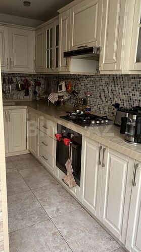 Продаётся 2-комн. вторичка 80 м², м. Элмляр Академиясы, photo 10 from 16