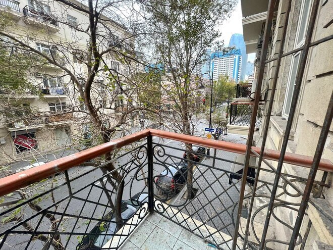 İcarəyə verilir 4 otaqlı köhnə tikili 170 m², 28 May m., photo 10 from 21