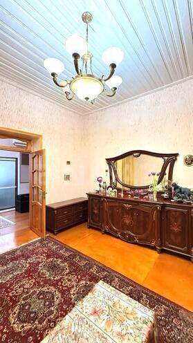 Satılır 2 otaqlı köhnə tikili 55 m², 28 May m., photo 5 from 11