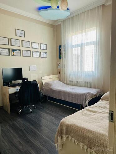 Satılır 9 otaqlı həyət evi/bağ evi 320 m², Bayıl q., photo 12 from 32