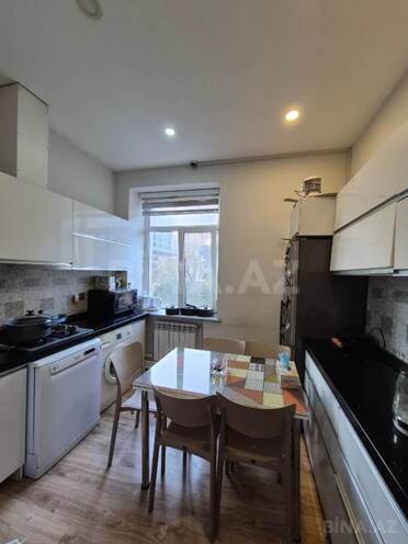 Продаётся 3-комн. вторичка 85 м², м. Низами, photo 9 from 15