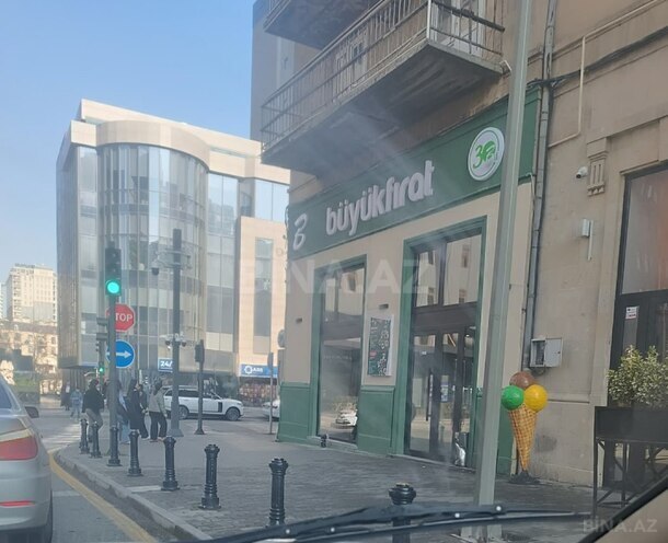 Продаётся 3-комн. вторичка 80 м², м. Низами, photo 3 from 14