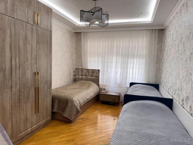 Продаётся 4-комн. вторичка 110 м², м. Ази Асланов, photo 13 from 32