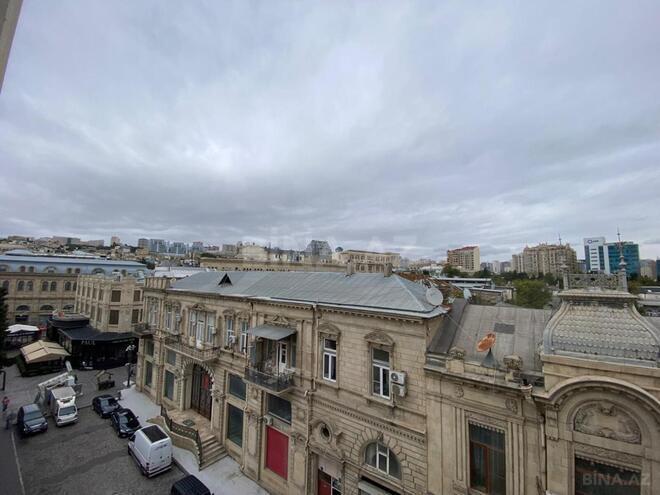 Продаётся 4-комн. вторичка 165 м², м. Ичеришехер, photo 17 from 26