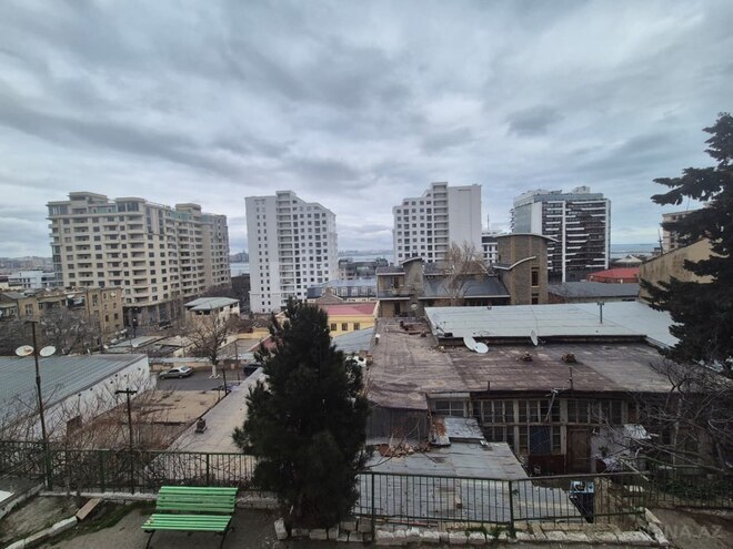 Satılır 3 otaqlı köhnə tikili 85 m², Bayıl q., photo 24 from 26