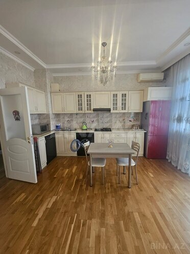 Продаётся 2-комн. новостройка 72 м², м. Кара Караев, photo 8 from 14
