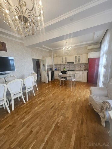 Продаётся 2-комн. новостройка 72 м², м. Кара Караев, photo 11 from 14