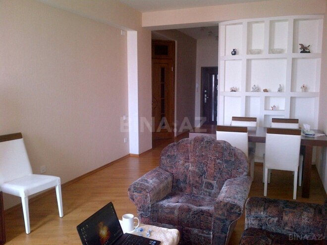 Сдаётся 2-комн. новостройка 65 м², м. Низами, photo 3 from 7