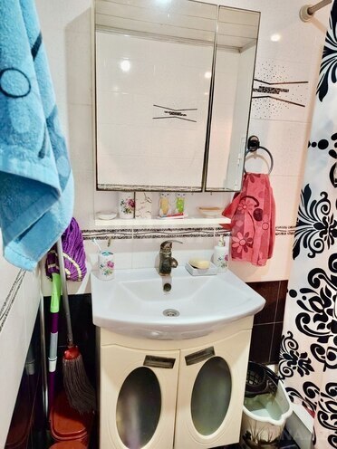 Продаётся 2-комн. вторичка 48 м², м. Нариман Нариманов, photo 9 from 16