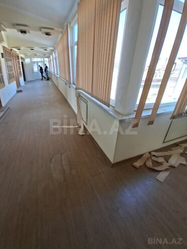 Satılır 11 otaqlı köhnə tikili 700 m², Sahil m., photo 8 from 27