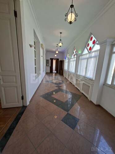 Satılır 11 otaqlı köhnə tikili 700 m², Sahil m., photo 24 from 27