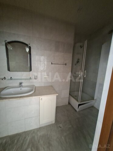 Satılır 11 otaqlı köhnə tikili 700 m², Sahil m., photo 22 from 27