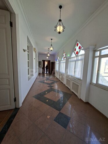 Satılır 11 otaqlı köhnə tikili 700 m², Sahil m., photo 23 from 27