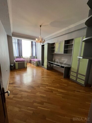 Сдаётся 3-комн. новостройка 142 м², м. 8 ноября, photo 5 from 16