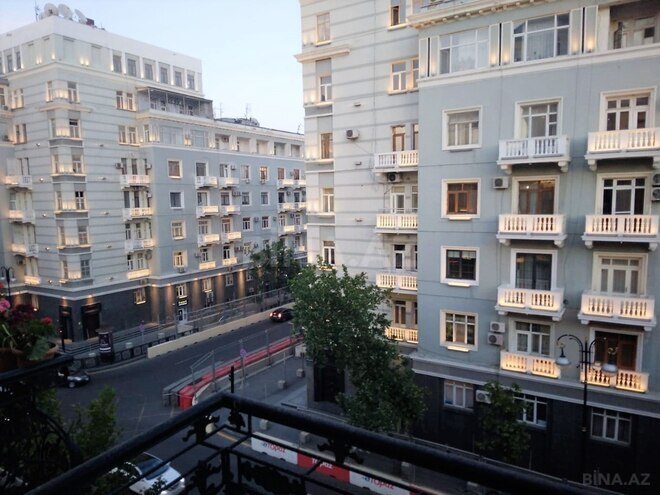Сдаётся 2-комн. вторичка 60 м², м. Сахил, photo 1 from 29