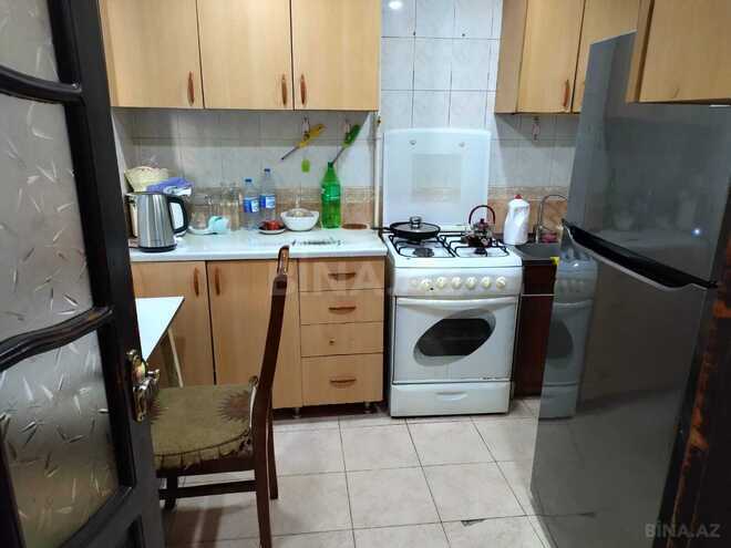 Продаётся 3-комн. вторичка 60 м², м. Элмляр Академиясы, photo 6 from 10