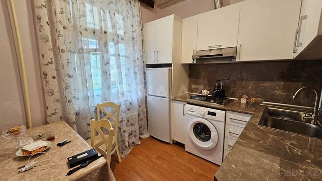 İcarəyə verilir 3 otaqlı köhnə tikili 95 m², Elmlər Akademiyası m., photo 10 from 13