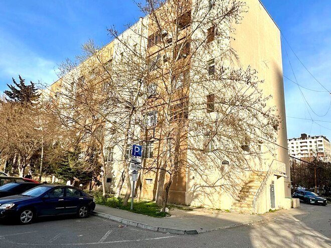 Продаётся 3-комн. вторичка 80 м², м. Кара Караев, photo 4 from 27