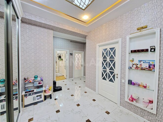 Продаётся 2-комн. новостройка 71 м², м. Кара Караев, photo 12 from 20