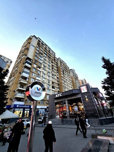 Продаётся 2-комн. новостройка 65 м², м. Ази Асланов, photo 1 from 12