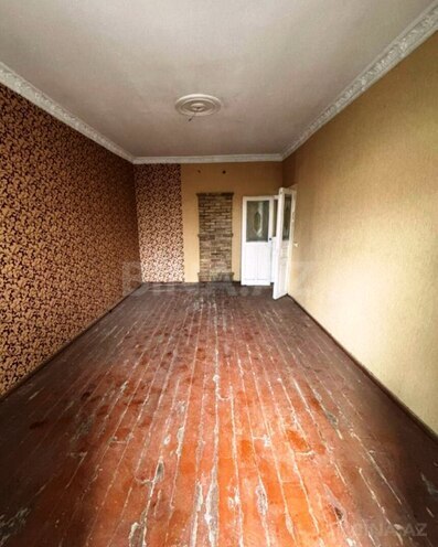 Satılır 3 otaqlı köhnə tikili 74 m², İnşaatçılar m., photo 1 from 8