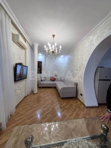 Продаётся 4-комн. вторичка 150 м², м. Низами, photo 8 from 19