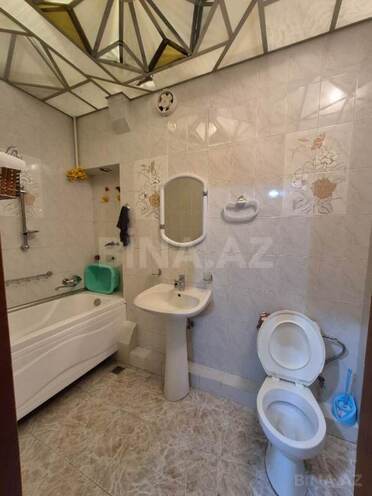 Продаётся 4-комн. вторичка 150 м², м. Низами, photo 18 from 19