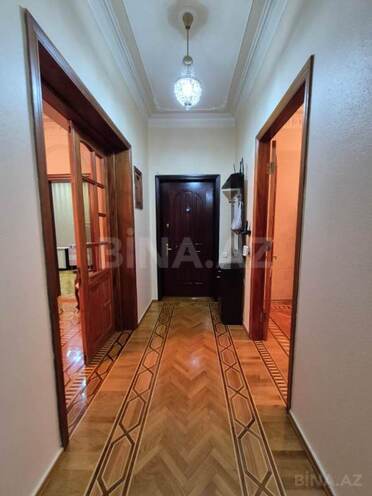 Продаётся 4-комн. вторичка 150 м², м. Низами, photo 14 from 19