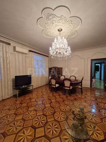 Продаётся 4-комн. вторичка 150 м², м. Низами, photo 3 from 19