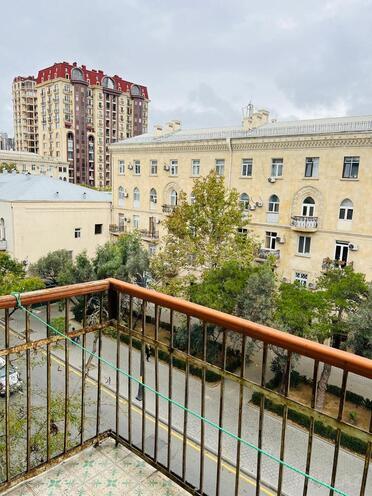 İcarəyə verilir 2 otaqlı köhnə tikili 70 m², Azadlıq Prospekti m., photo 5 from 19